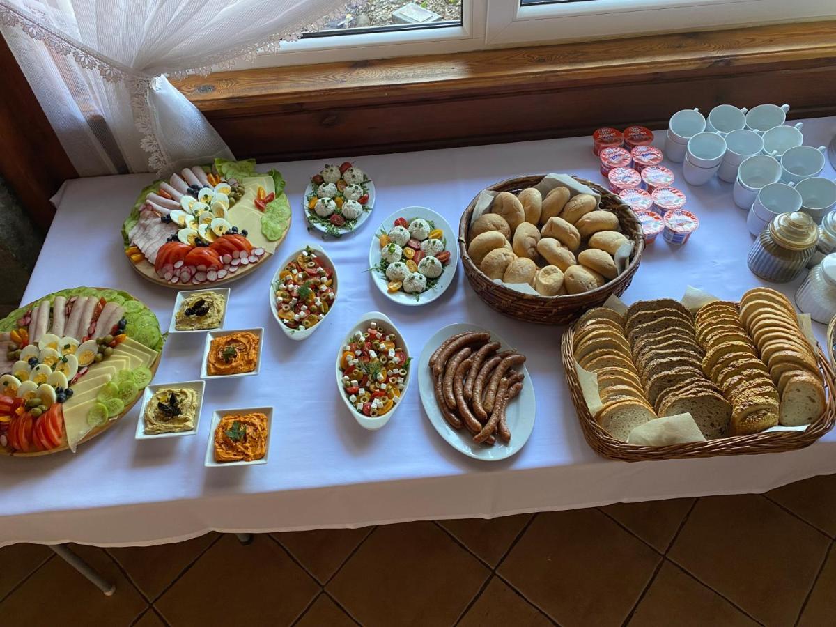 Alloggio per agriturismo Gospodarstwo Agroturystyczne Dworek Andrzejowka Gardzien